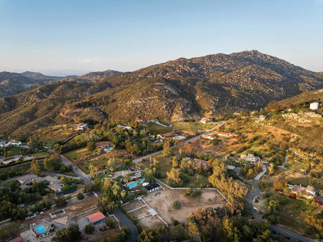 15017 Skyridge Road, Poway CA: https://media.crmls.org/mediaz/c8fc829d-8f71-42d3-b388-baee692d616e.jpg