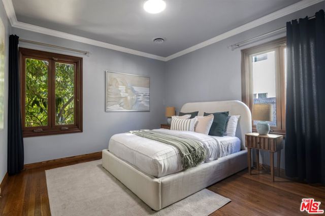13800 Erwin Street photo 32