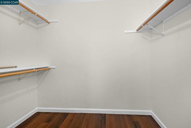 2326 Estrella Ct, Pinole CA: https://media.crmls.org/mediaz/c8fe5dc0-6ef2-4015-afe5-655c0cdc9bf4.jpg