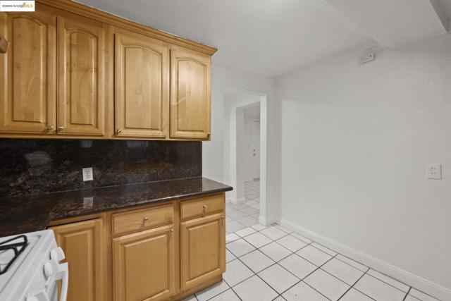 1311 87Th Ave, Oakland CA: https://media.crmls.org/mediaz/c8fe6b8e-471f-436a-8473-a817f7ea843e.jpg