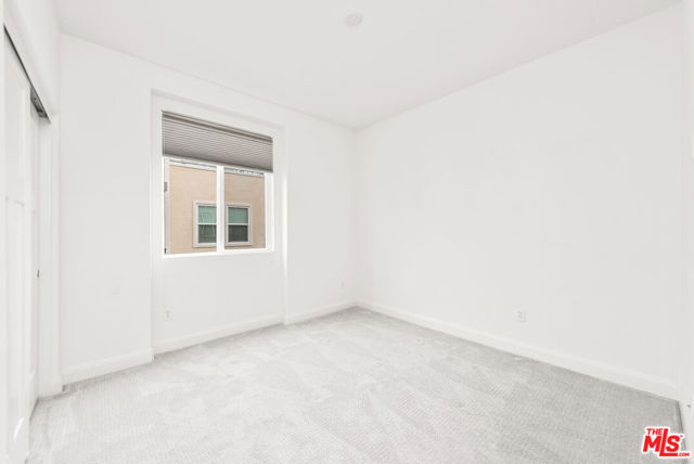516 E Imperial Avenue, El Segundo CA: https://media.crmls.org/mediaz/c8ffa72e-6a71-47ca-87a9-27afaae1f86a.jpg
