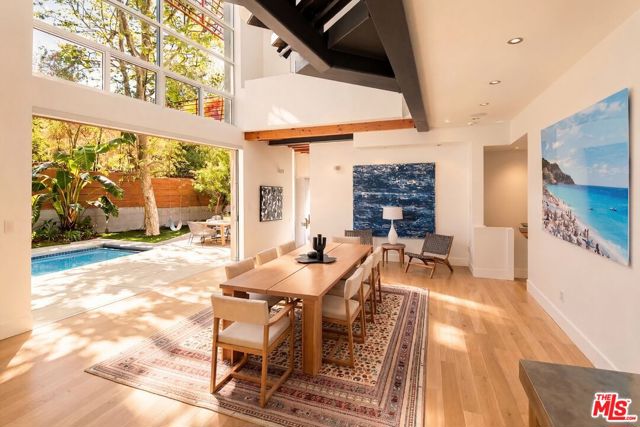562 Stassi Lane, Santa Monica CA: https://media.crmls.org/mediaz/c90000a8-6b7d-401e-8798-f3ebfec3c164.jpg