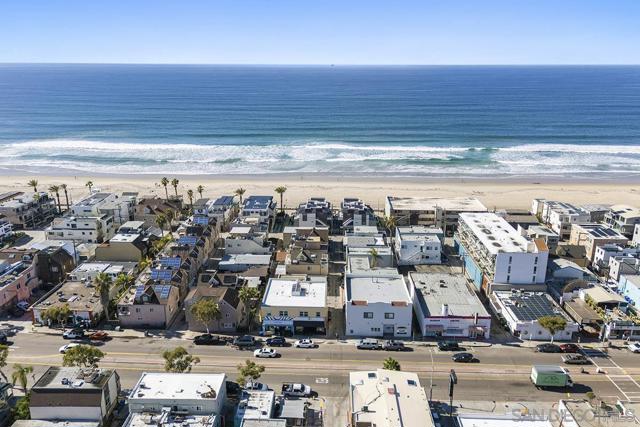 841 Pismo Ct, San Diego CA: https://media.crmls.org/mediaz/c9015b5a-6c2f-4328-bdb4-b5ade3b40ed1.jpg