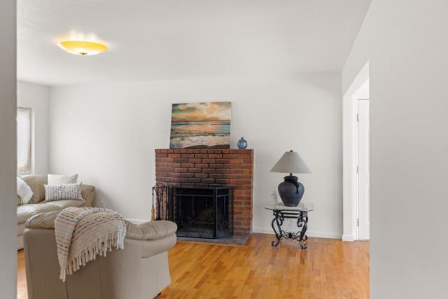 1609 Soto Street, Seaside CA: https://media.crmls.org/mediaz/c9016317-4d5b-413e-a2bf-6dd1d471a032.jpg