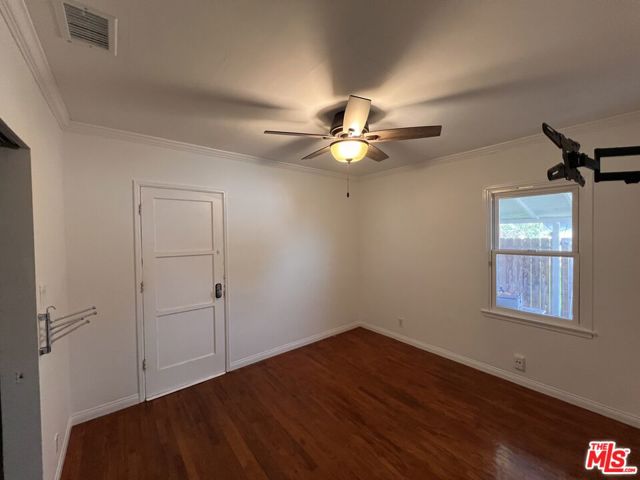 5037 W 126th Street, Hawthorne CA: https://media.crmls.org/mediaz/c9029680-34cb-422d-868b-621163d9bdcd.jpg