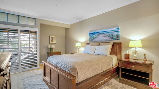 200 N Swall Drive, Beverly Hills CA: https://media.crmls.org/mediaz/c9036b59-d07a-42f0-be5f-6d0655c63f5d.jpg