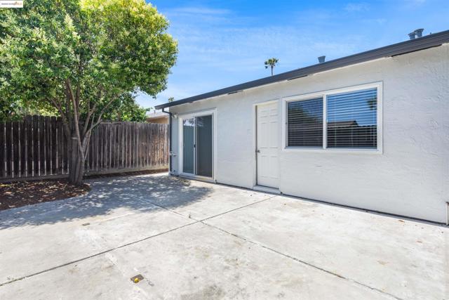 56 Amelia Way, Pittsburg CA: https://media.crmls.org/mediaz/c903f56b-5614-48e9-a79e-d3645866c058.jpg