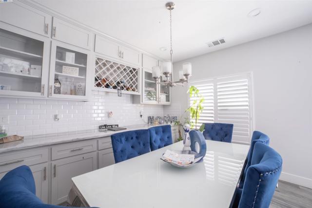 Image 6 of 32 For 516 Todhunter Ave