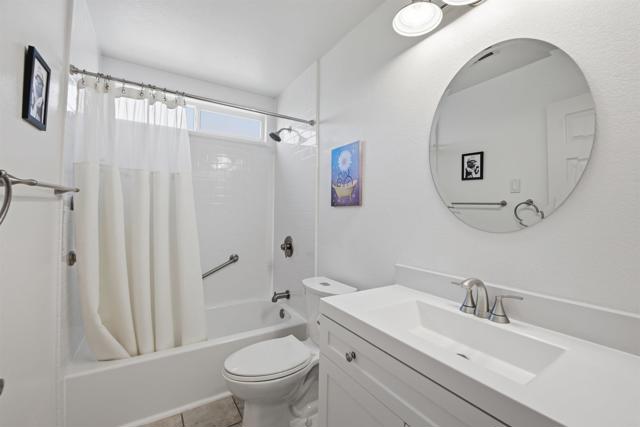 Detail Gallery Image 18 of 33 For 1428 Portofino Dr, Vista,  CA 92081 - 2 Beds | 2 Baths