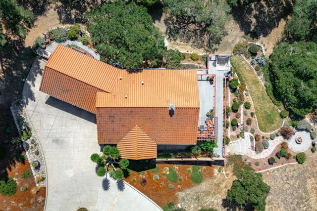 18530 Berta Ridge Place, Salinas CA: https://media.crmls.org/mediaz/c9065dd4-60f9-4d91-9377-d25f5658a4a3.jpg