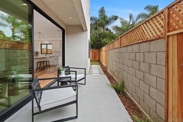 Detail Gallery Image 9 of 34 For 245 Dahlia Ave, Imperial Beach,  CA 91932 - 3 Beds | 2/1 Baths