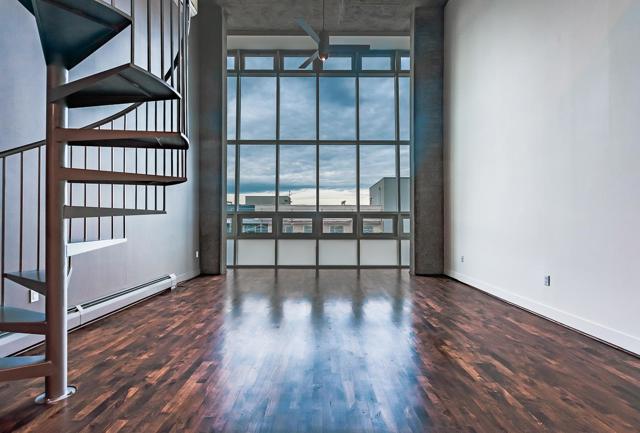 311 Oak Street, Oakland CA: https://media.crmls.org/mediaz/c9079997-ba88-4502-a782-8d9937eed535.jpg