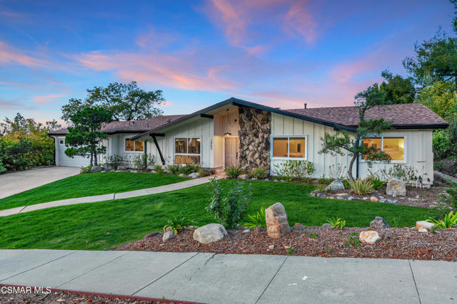 1953 Rayshire Street, Thousand Oaks CA: https://media.crmls.org/mediaz/c907a100-d374-498e-a2cd-1df5a2fb2fd0.jpg