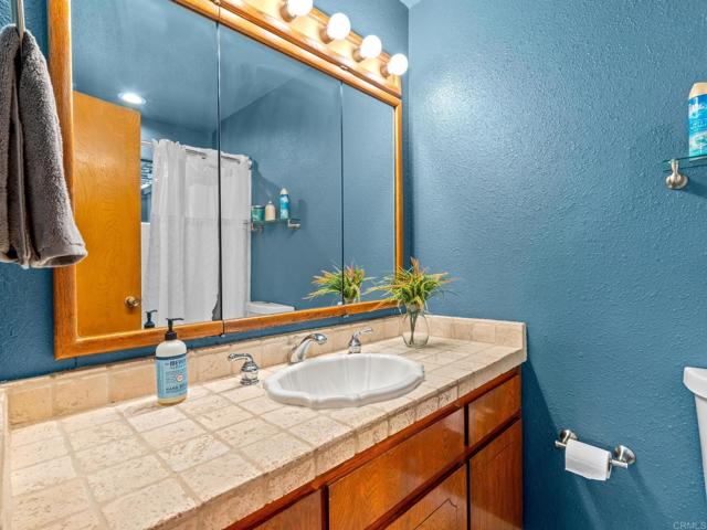Detail Gallery Image 33 of 53 For 1130 Pebble Springs Ln, Escondido,  CA 92026 - 3 Beds | 2 Baths