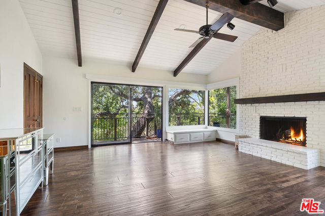 4713 Bedel Street, Woodland Hills CA: https://media.crmls.org/mediaz/c9096531-8255-424f-8e1f-fc74d3aed649.jpg