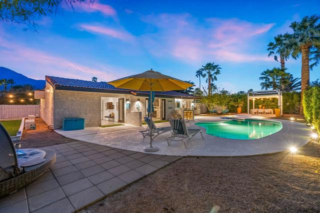 1862 N Nogales Way, Palm Springs CA: https://media.crmls.org/mediaz/c909e52f-10f6-40d6-b1fb-82ce8c8dcba4.jpg