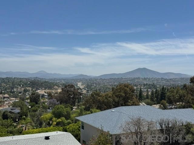 https://media.crmls.org/mediaz/c90a09f6-8e14-44d9-8b3a-af9053bf4fb1.jpg?preset=X-Large
