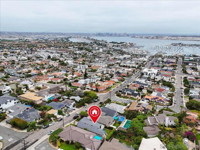 3335 Fenelon St, San Diego CA: https://media.crmls.org/mediaz/c90ad7c6-3834-4b4c-86f7-fdfebb8f0407.jpg