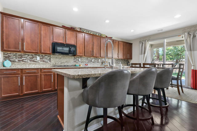 Image 7 of 39 For 80076 Bridgeport Drive