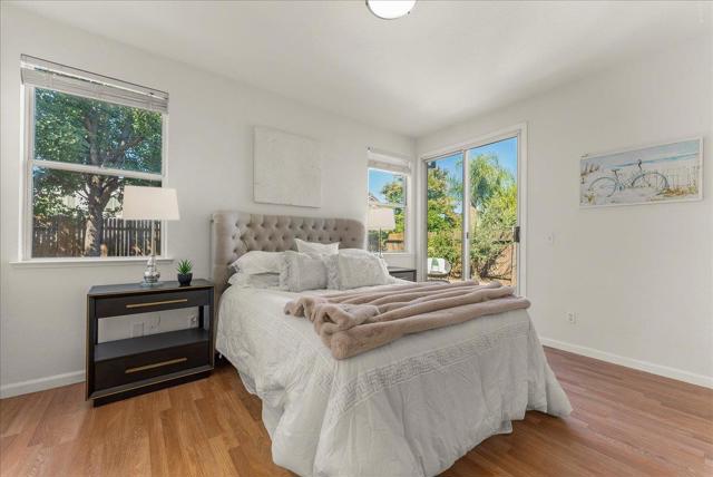 45 Diggins Drive, Folsom CA: https://media.crmls.org/mediaz/c90bffc6-df14-4ea5-bb0e-0036d7e77855.jpg
