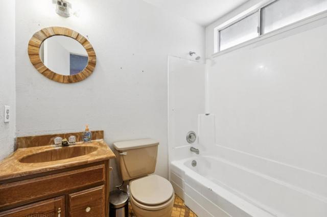 200 Bridgeport Drive, Half Moon Bay CA: https://media.crmls.org/mediaz/c90c2081-5b3f-4ec7-b879-6be4e84b9a19.jpg