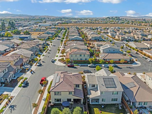 691 Toledo Drive, Hollister CA: https://media.crmls.org/mediaz/c90d03a6-9c7b-4732-864b-38af175bf77a.jpg