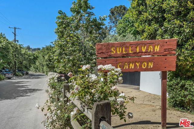 1818 Old Ranch Road, Los Angeles CA: https://media.crmls.org/mediaz/c90ee438-142d-4293-9513-8ceed11e5940.jpg
