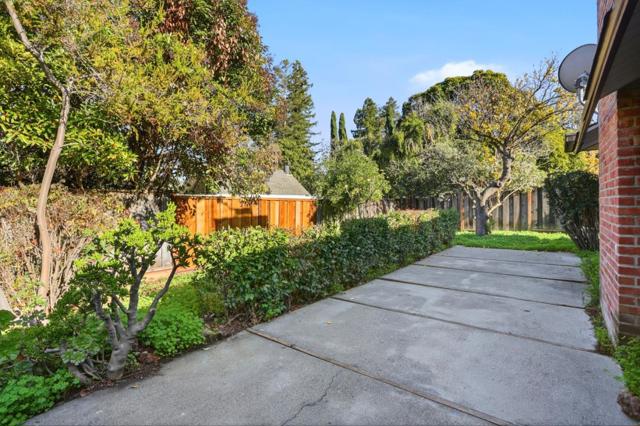 827 Cumberland Drive, Sunnyvale CA: https://media.crmls.org/mediaz/c90f4cb0-d1c0-4139-b07f-a900a59b8027.jpg