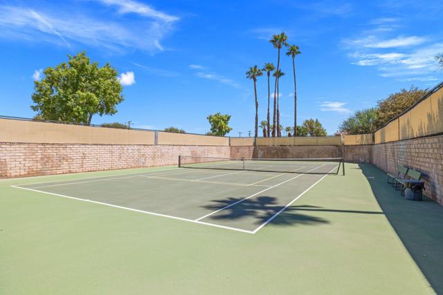 675 N Los Felices W Circle, Palm Springs CA: https://media.crmls.org/mediaz/c90f5327-9abe-435a-9c09-bcdcccd7f13f.jpg