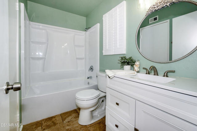 secondary bathroom 4019 Conejo Mesa St