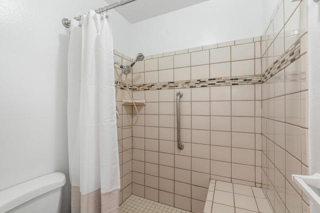 77845 California Drive, Palm Desert CA: https://media.crmls.org/mediaz/c90ff380-f70e-4f96-86ba-24b889111784.jpg