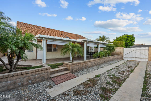 1306 Bluejay Street, Fillmore CA: https://media.crmls.org/mediaz/c9100fae-d6d7-447e-99f8-b86e32df9479.jpg
