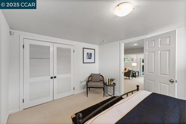 5 Kayser Ct, Walnut Creek CA: https://media.crmls.org/mediaz/c9106571-e149-4b3e-a146-1c49dfc2852c.jpg