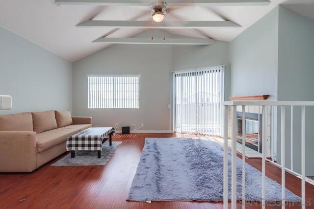 4527 Contour Blvd., San Diego CA: https://media.crmls.org/mediaz/c910a427-26dd-4391-bd0c-de5ecc98fa30.jpg