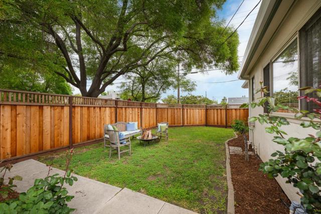 1903 Madison Avenue, Redwood City CA: https://media.crmls.org/mediaz/c91113a4-7cba-47e9-a254-146d98601f2a.jpg