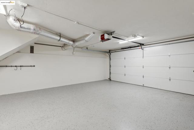 412 Scenic Avenue, Piedmont CA: https://media.crmls.org/mediaz/c911427c-9bbb-4b88-bd82-a8deeb4248be.jpg