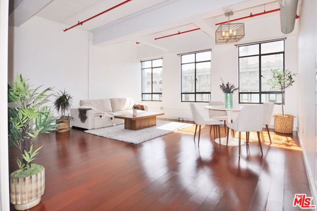 849 S Broadway, Los Angeles CA: https://media.crmls.org/mediaz/c9114983-5364-46ee-85a7-a21a1db039f8.jpg