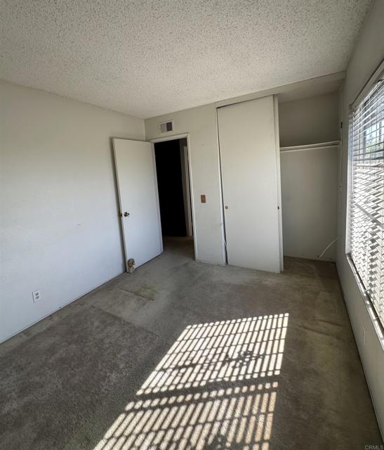 Detail Gallery Image 10 of 15 For 462 Bluffview Rd, Spring Valley,  CA 91977 - 3 Beds | 2 Baths