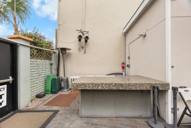 22519 Main St, Hayward CA: https://media.crmls.org/mediaz/c912e663-0961-4170-864c-6c18e775857f.jpg