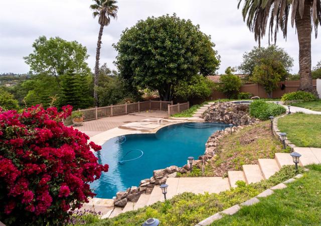 Detail Gallery Image 36 of 53 For 436 Montana Luna Ct, Escondido,  CA 92025 - 4 Beds | 2/1 Baths