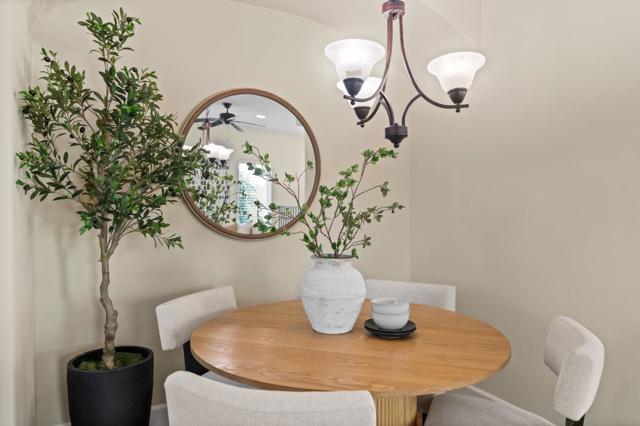 427 Willow Glen Way, San Jose CA: https://media.crmls.org/mediaz/c9133b85-f4e7-4a51-9ab2-cf21f14eed6d.jpg