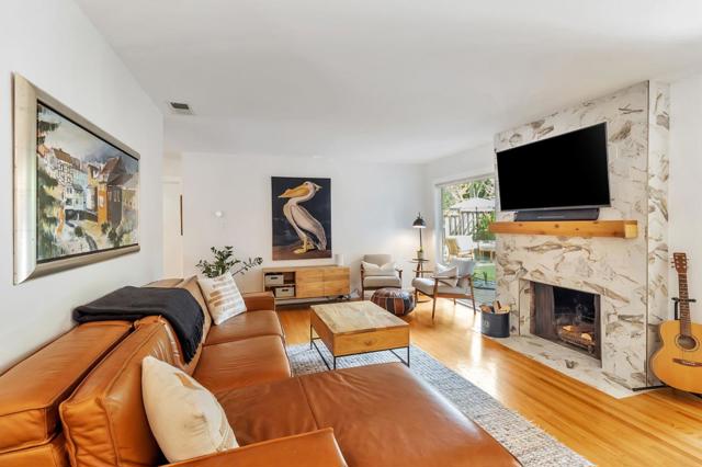 1528 Fernside Street, Redwood City CA: https://media.crmls.org/mediaz/c9134532-7edb-4aa0-8b52-977719cda88f.jpg