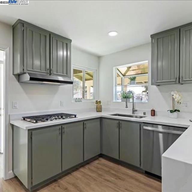 3184 Waugh Place, Fremont CA: https://media.crmls.org/mediaz/c9137ffd-b93b-493e-a6cf-2028746376ca.jpg