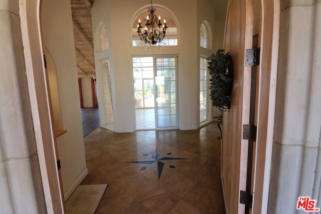 20776 Big Rock Drive, Malibu CA: https://media.crmls.org/mediaz/c913f5c0-6f0c-4630-93b4-36867d7765f1.jpg