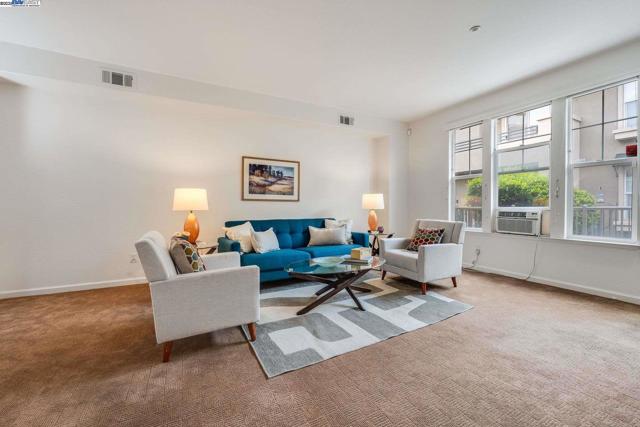 1586 Tucker St, Oakland CA: https://media.crmls.org/mediaz/c914ee70-cc52-498c-aa32-aa0ee4604d64.jpg