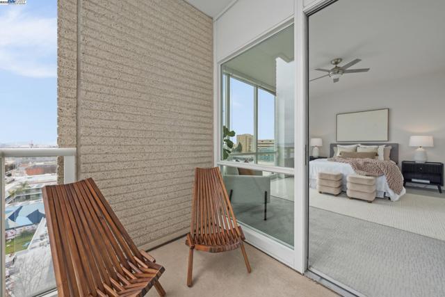 222 Broadway, Oakland CA: https://media.crmls.org/mediaz/c91540bf-234e-4154-a6ee-54bd307bba90.jpg