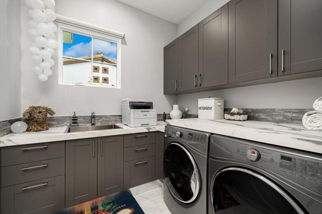 80840 Via Portofino, La Quinta CA: https://media.crmls.org/mediaz/c9156cbc-51c6-4d6d-99cb-b5746c113eb5.jpg