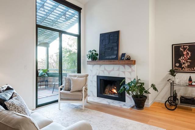 318 Soquel Avenue, Santa Cruz CA: https://media.crmls.org/mediaz/c9174465-b616-422c-b8d3-2e9ec9792f9e.jpg