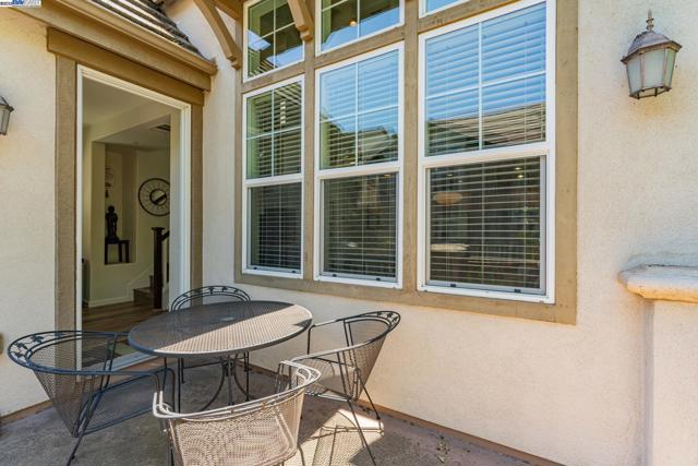 40252 Bonica Rose Terrace, Fremont CA: https://media.crmls.org/mediaz/c917c5d6-0c77-4262-bbb0-2c4852d5073b.jpg