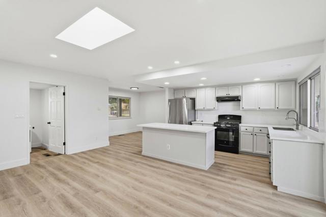 3405 Bellevue Drive, Modesto CA: https://media.crmls.org/mediaz/c918241d-4e9a-4722-be7e-cce904e9f3c8.jpg